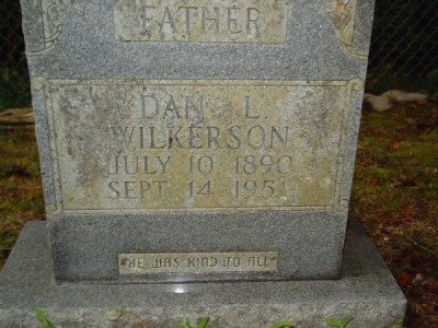 Dan L Wilkerson gravestone